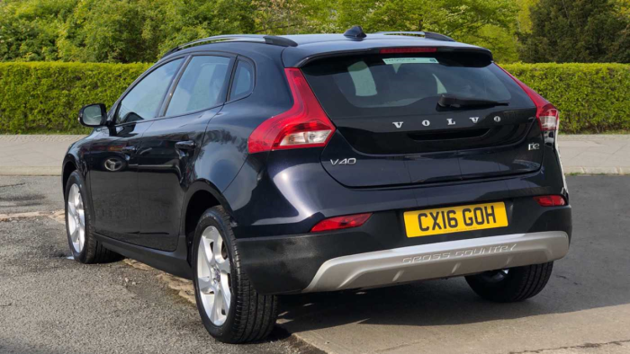 Volvo V40 Cross Country 2.0 D2 [120] Cross Country Lux (Cruise Control. DAB Radio, Leather Upholstery) Hatchback Diesel Blue