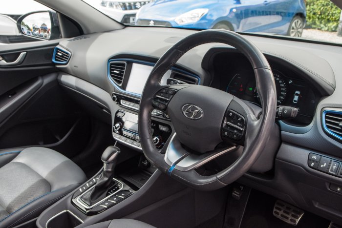 Hyundai Ioniq 1.6 Premium Se Hev S-A Hatchback Hybrid Grey