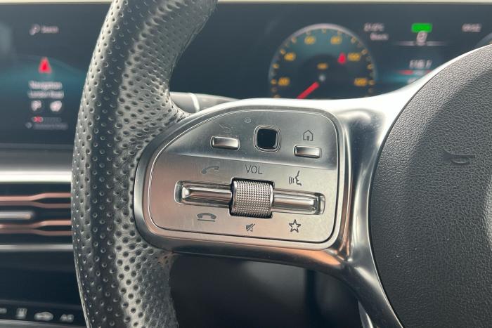 Mercedes-Benz Eqc 400 Amg Line 4Matic Electric Blue