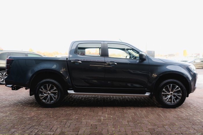 Isuzu D-Max 1.9 Dl40 Auto Diesel Obsidian Grey Mica