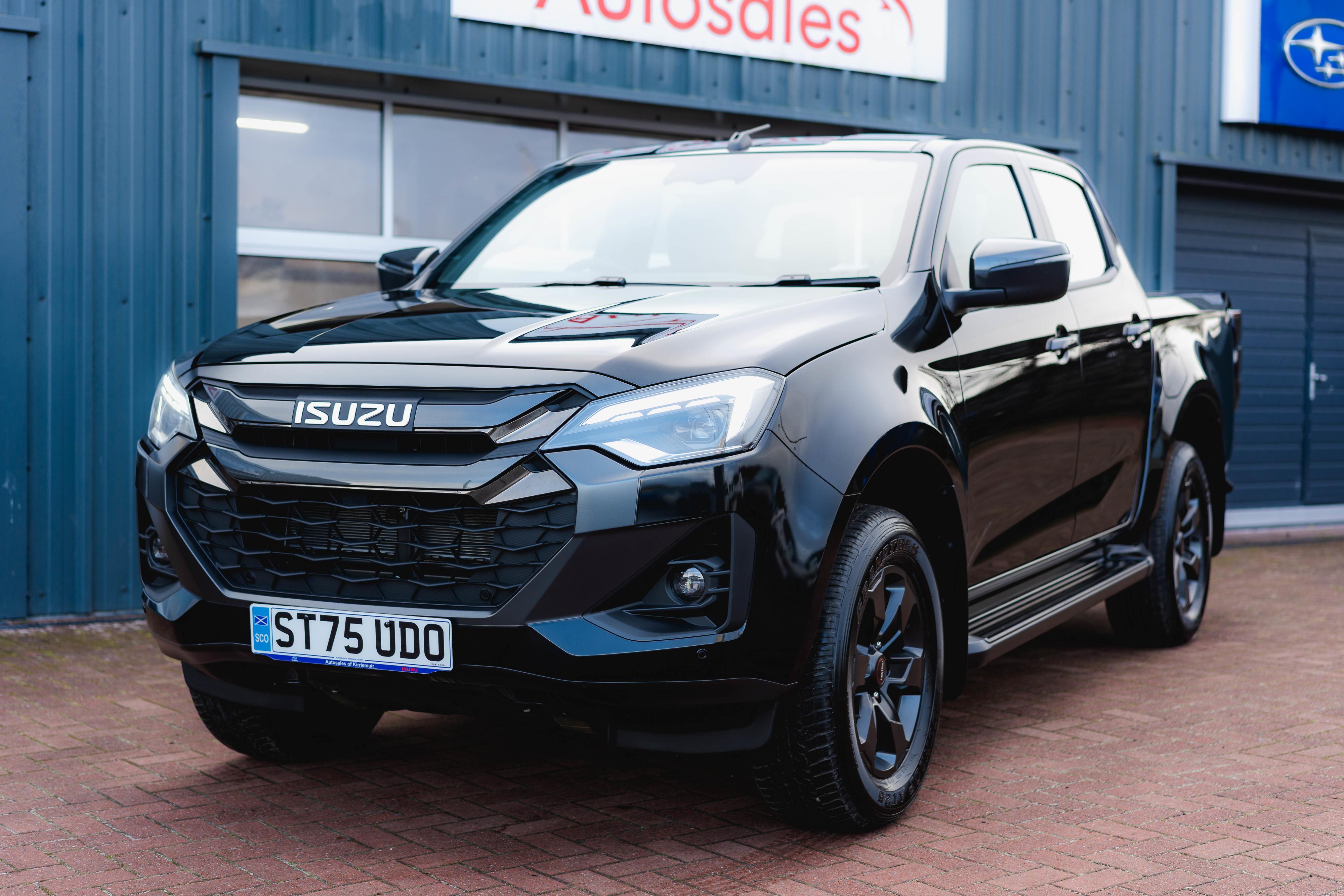 Isuzu D-Max 1.9 V-Cross Auto Diesel Onyx Black Mica