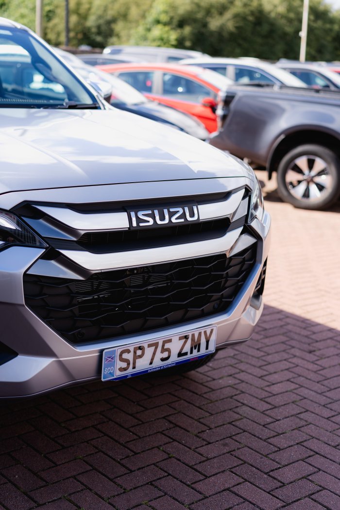 Isuzu D-Max 1.9 Dl40 Auto Diesel Mercury Silver Metallic