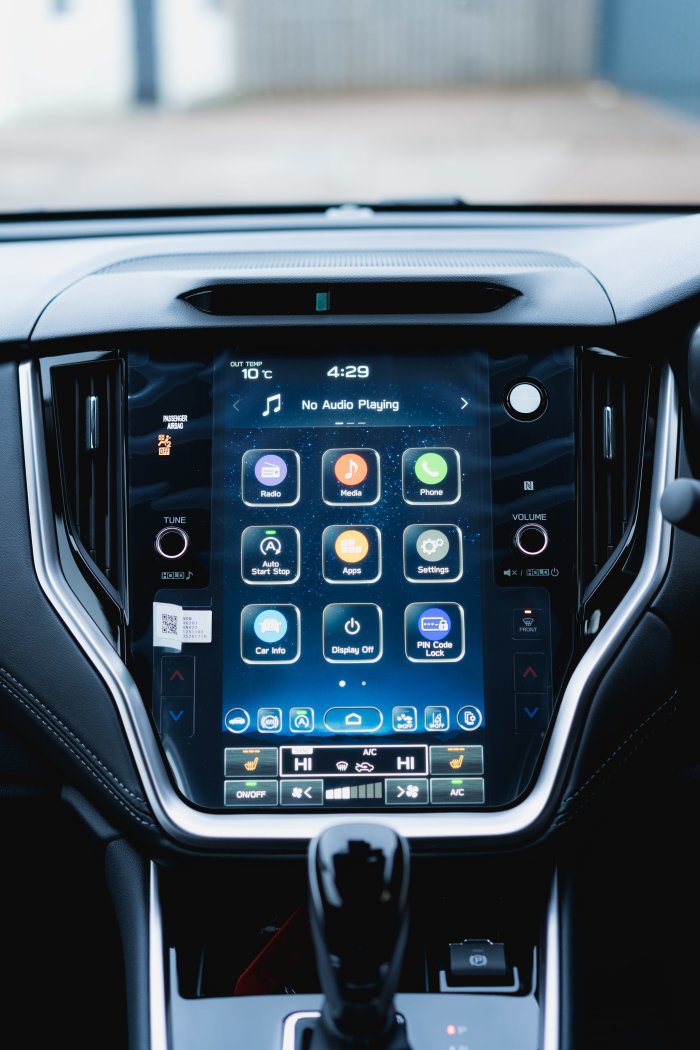 Subaru Outback 2.5 Limited Awd Cvt Petrol Crystal Black Silica