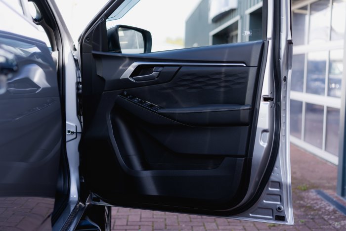 Isuzu D-Max 1.9 Dl40 Auto Diesel Mercury Silver Metallic