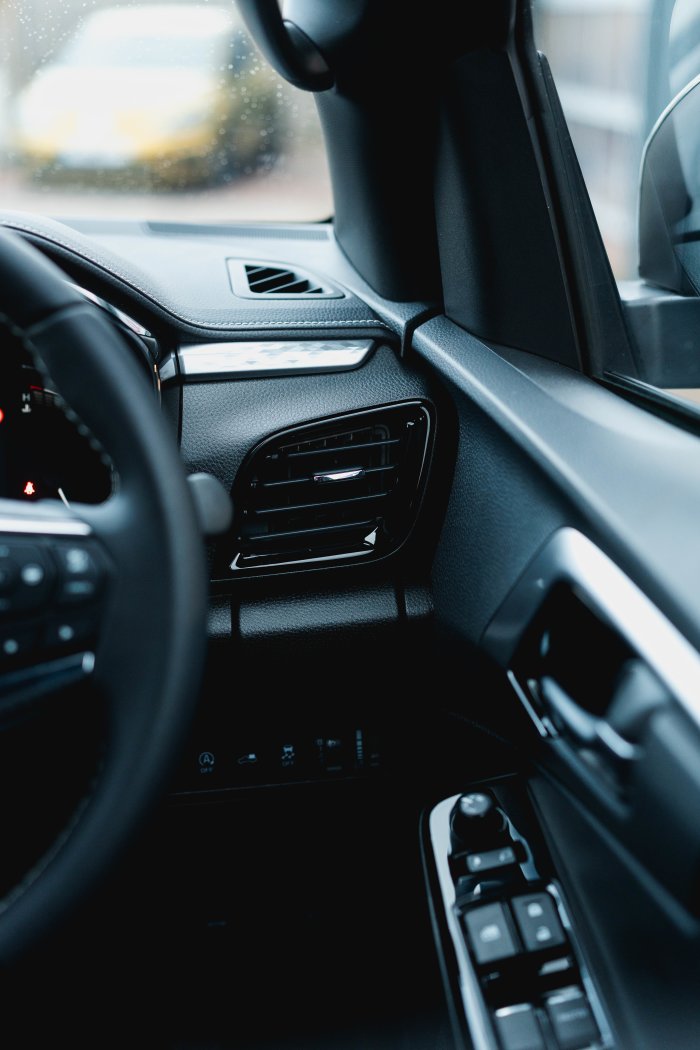 Isuzu D-Max 1.9 Dl40 Auto Diesel Onyx Black Mica