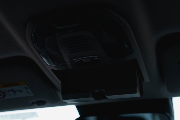 Isuzu D-Max 1.9 Dl20 Auto Diesel Obsidian Grey Mica