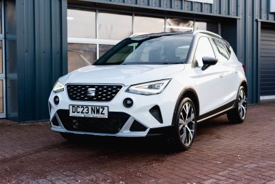 SEAT Arona 1.0 Xperience Lux Ecots Petrol Nevada White With Black RoofSEAT Arona 1.0 Xperience Lux Ecots Petrol Nevada White With Black Roof at Derek Slack Motors Middlesbrough
