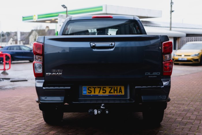 Isuzu D-Max 1.9 Dl20 Auto Diesel Obsidian Grey Mica