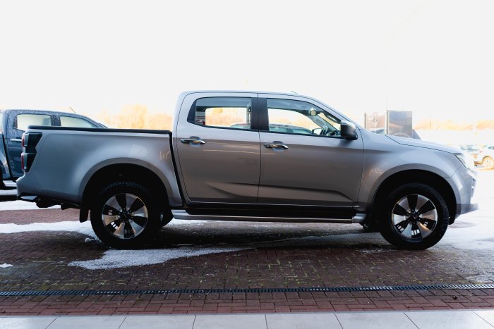 Isuzu D-Max 1.9 Dl40 Auto Diesel Mercury Silver