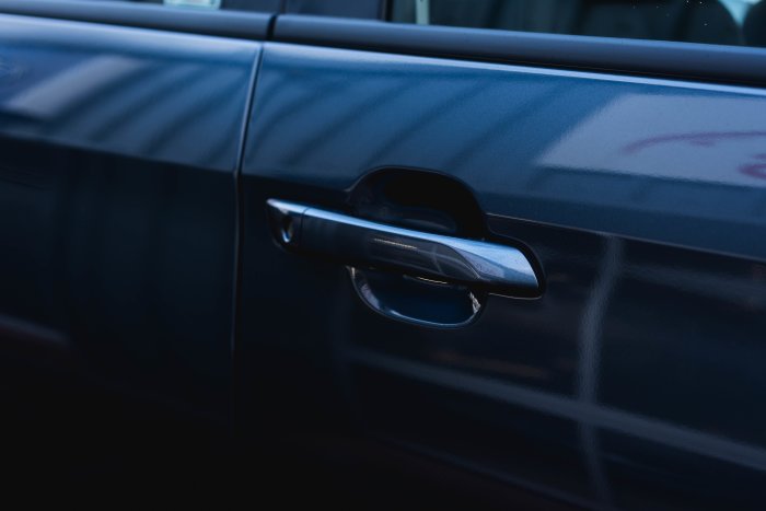 Isuzu D-Max 1.9 Dl20 Auto Diesel Obsidian Grey Mica