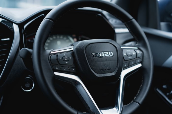 Isuzu D-Max 1.9 Dl40 Auto Diesel Biarritz Blue Metallic