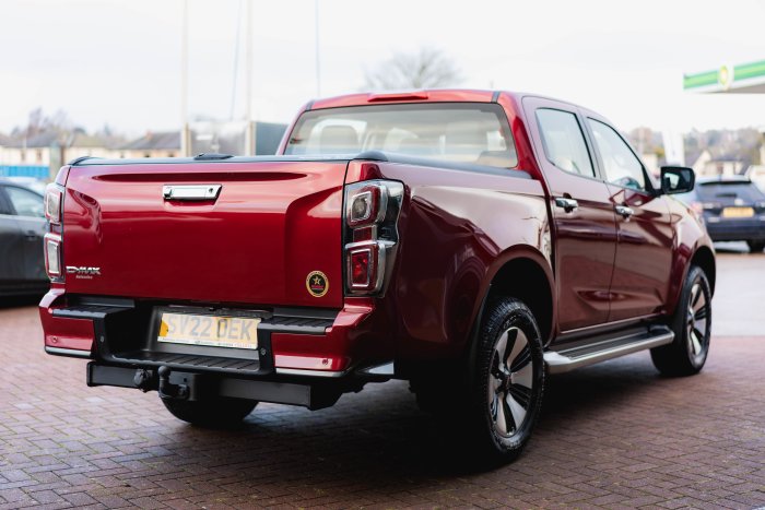 Isuzu D-Max 1.9 Dl40 Diesel Spinel Red