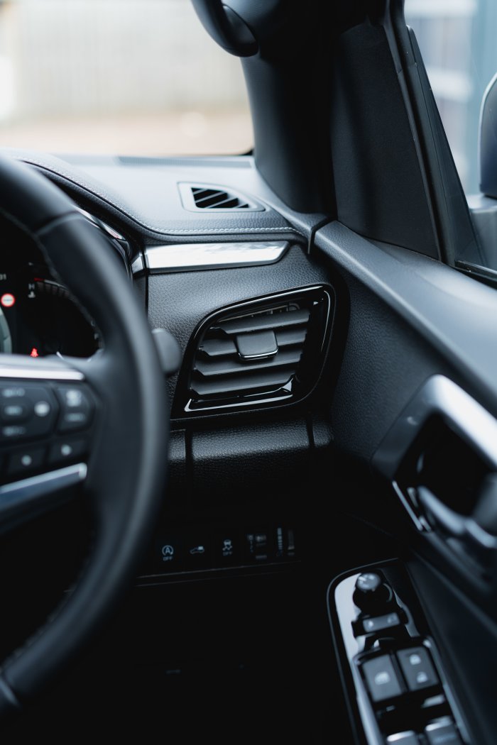 Isuzu D-Max 1.9 Dl40 Auto Diesel Biarritz Blue Metallic