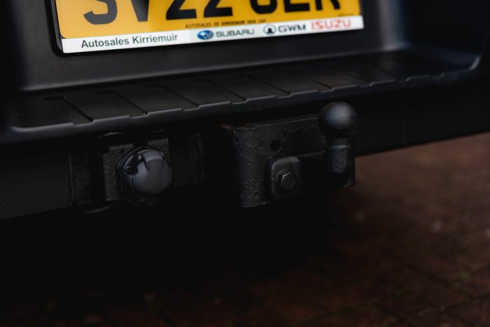 Isuzu D-Max 1.9 Dl40 Diesel Spinel Red