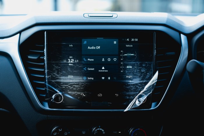 Isuzu D-Max 1.9 Dl20 Auto Diesel Obsidian Grey Mica