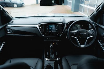 Isuzu D-Max 1.9 Dl40 Auto Diesel Mercury Silver Metallic