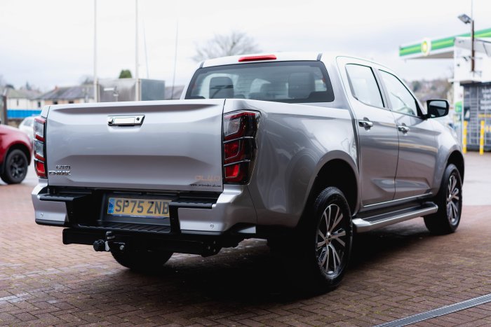 Isuzu D-Max 1.9 Dl40 Auto Diesel Mercury Silver Metallic