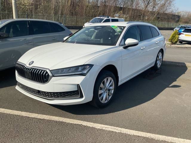 Skoda Superb 1.5 TSI e-TEC MHEV SE Technology DSG Euro 6 (s/s) 5dr Estate Hybrid Pure WhiteSkoda Superb 1.5 TSI e-TEC MHEV SE Technology DSG Euro 6 (s/s) 5dr Estate Hybrid Pure White at Derek Slack Motors Middlesbrough
