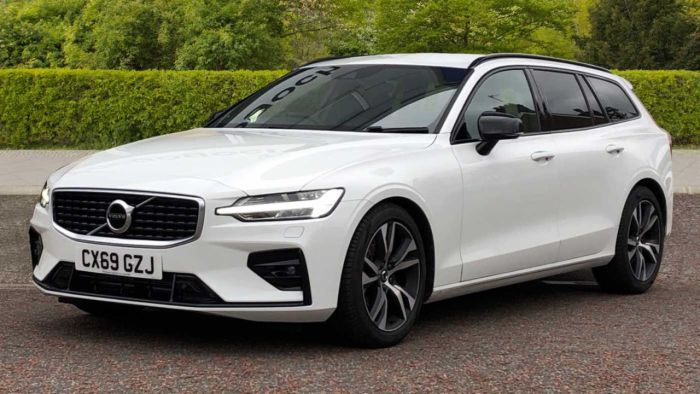Volvo V60 2.0 D3 R-Design (Parking Camera, Heated Front Seats, Sports Chassis) Estate Diesel White