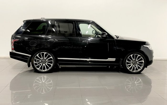 Land Rover Range Rover 3.0 TDV6 Vogue SE 4dr Auto Estate Diesel BLACK