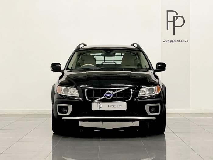 Volvo XC70 2.4 D5 [205] SE Lux 5dr Geartronic [Sat Nav] Estate Diesel BLACK