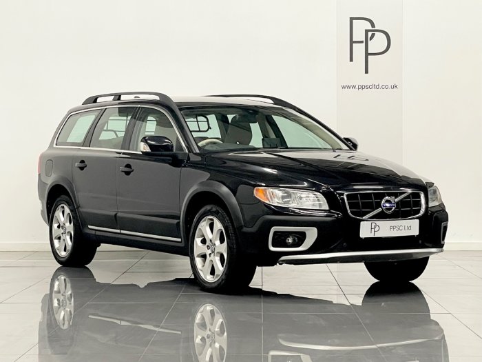 Volvo XC70 2.4 D5 [205] SE Lux 5dr Geartronic [Sat Nav] Estate Diesel BLACK