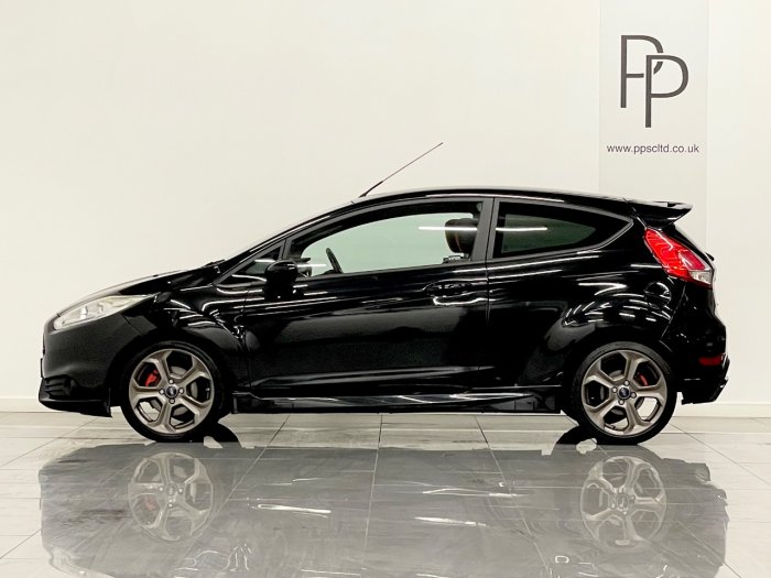 Ford Fiesta 1.6 EcoBoost ST-3 3dr Hatchback Petrol BLACK