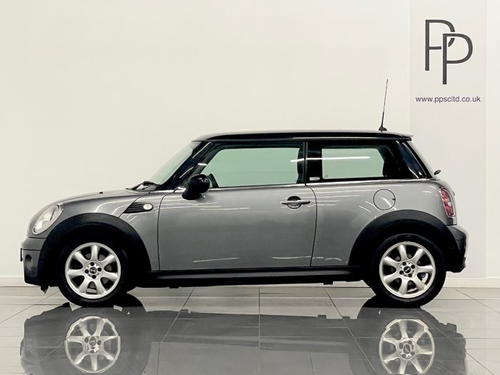 Mini Hatchback 1.6 Cooper D Graphite 3dr Hatchback Diesel GREY