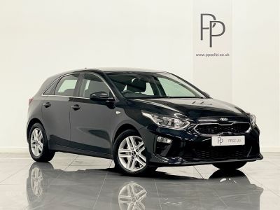 Kia Ceed 1.6 CRDi ISG 2 5dr Hatchback Diesel BLACKKia Ceed 1.6 CRDi ISG 2 5dr Hatchback Diesel BLACK at Derek Slack Motors Middlesbrough