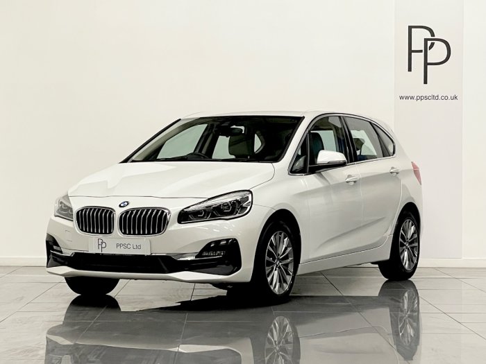 BMW 2 Series 2.0 220d xDrive Luxury 5dr Step Auto Hatchback Diesel WHITE