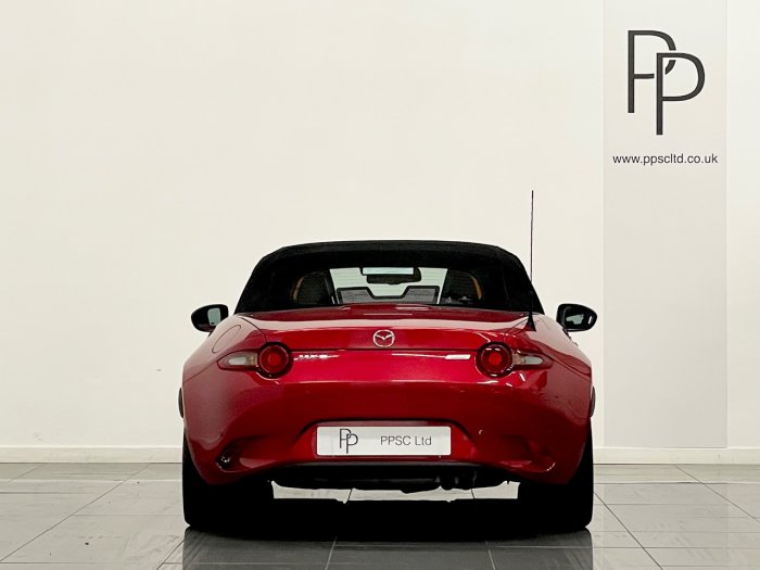 Mazda MX-5 1.5 Sport Nav 2dr Convertible Petrol RED