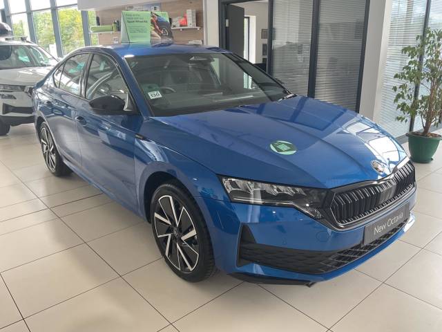 Skoda Octavia 1.5 TSI e-TEC MHEV ACT SportLine DSG Euro 6 (s/s) 5dr Hatchback Hybrid Race BlueSkoda Octavia 1.5 TSI e-TEC MHEV ACT SportLine DSG Euro 6 (s/s) 5dr Hatchback Hybrid Race Blue at Derek Slack Motors Middlesbrough